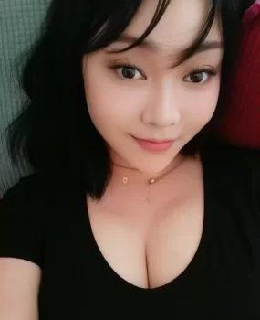 个人小少妇