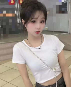 嘉定性感毛少美女