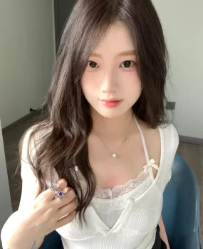 美腿御姐三点粉嫩完美身材蜜桃臀