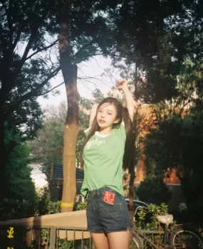 00后小女神，学表演的，高端